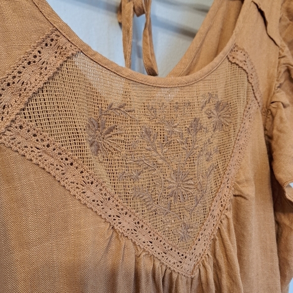 LOVE on a Hanger Burnt Orange Lace Floral Embroidered Short Sleeve Top - Picture 4 of 6